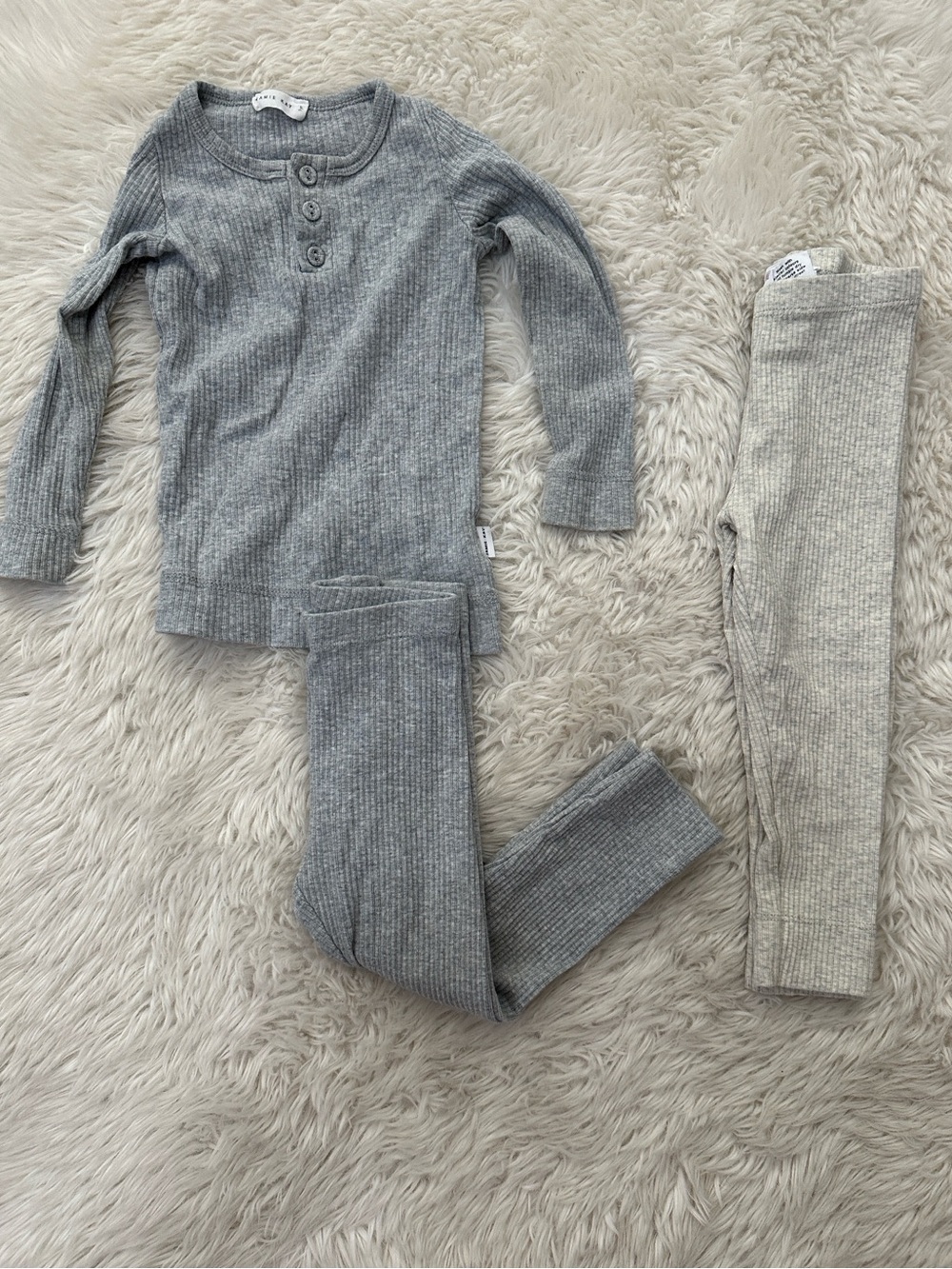 Jamie Kay 2-Piece Ribbed Matching Set and extra legging